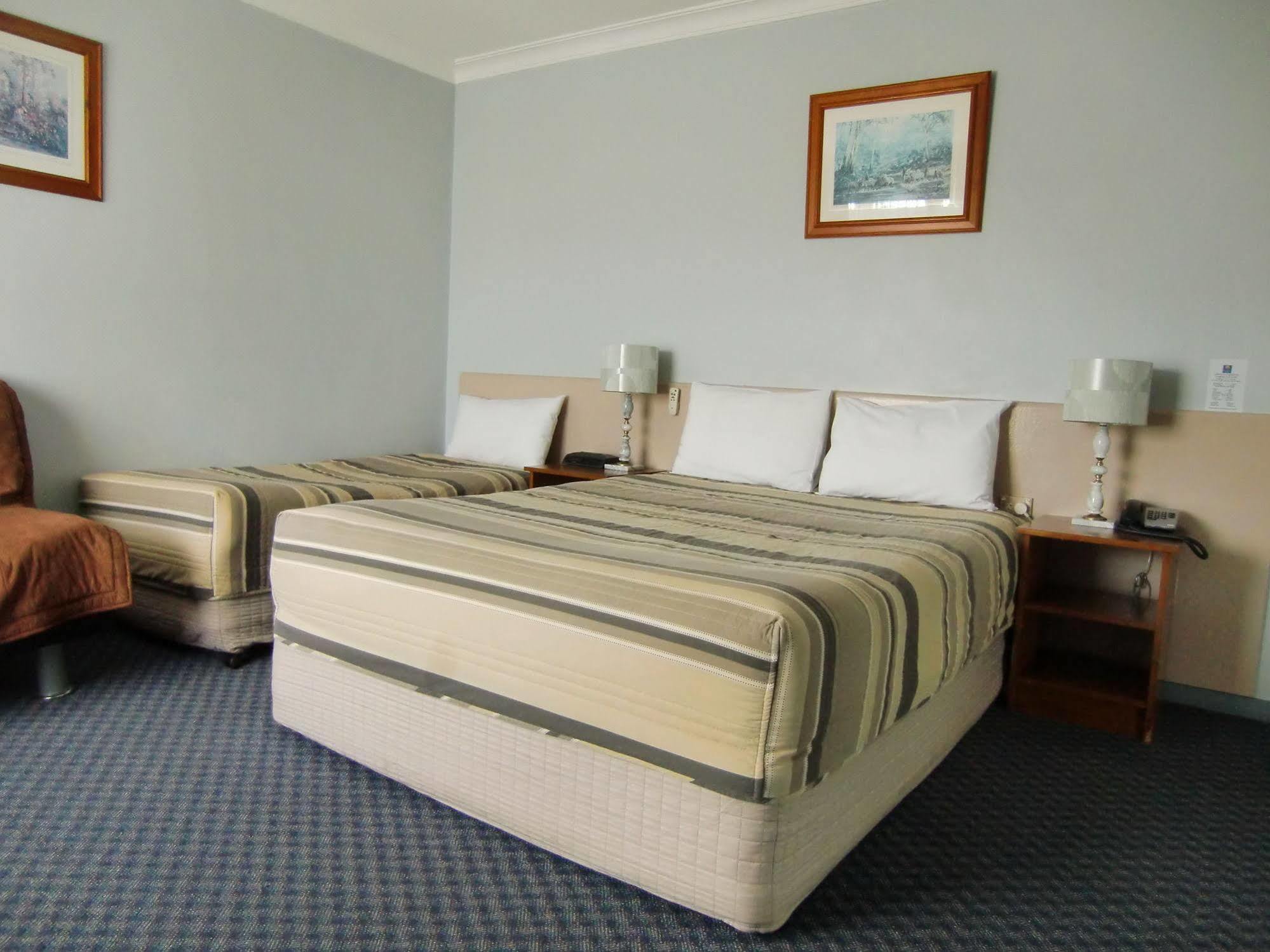 Castle Motel Bairnsdale Exterior foto